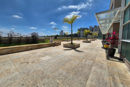 Apartamento à venda ou para alugar, 110m² com 2 quartos, sendo 1 suíte, escritório e  vagas Condomínio Paulistano, São Paulo - SP