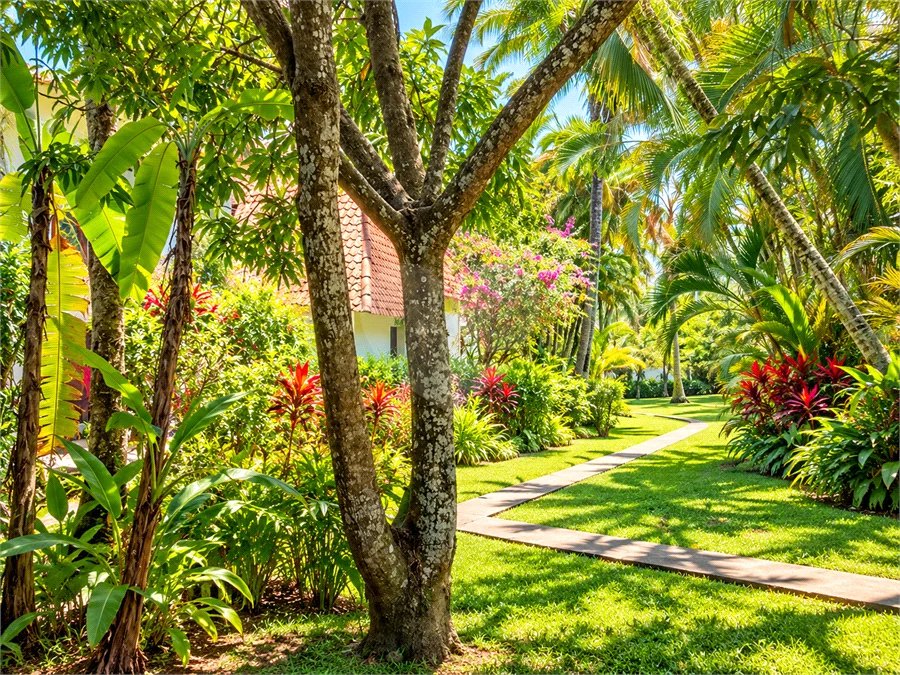 CASA DE ALTO PADRÃO A VENDA NA PRAIA DO GUAECÁ