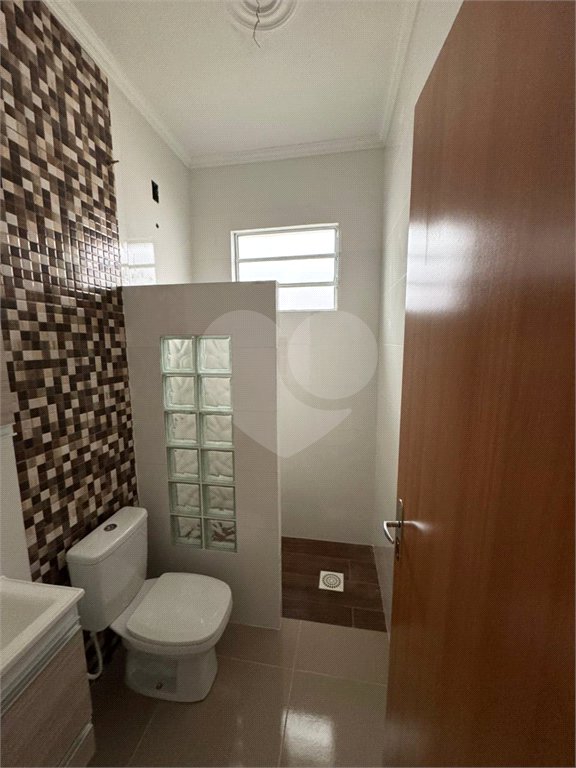 Casa com 02 Dormitórios á venda, em Cidade Aracy 2.