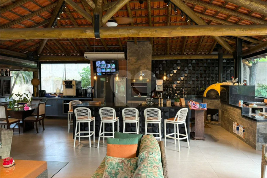 Chácara no Unileste, com espaço para eventos e cozinha industrial, na modalidade porteira fechada,