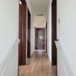 Sobrado com 14 metros de frente , na Região do Jardim Guapira , próximo ao Clube Guapira com 5 dormitórios, sendo 3 suíte com armários embutidos ,banheiro social, Sala para 2 ambientes, escritório com banheiro .cozinha ampla com armários, área de serviço ,dispensa, quintal com banheiro externo c