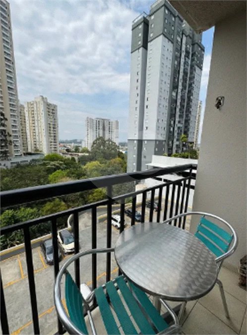 Apartamento à venda na Vila Augusta, em Guarulhos, com 55 m² de área privativa, 2 dormitórios, 1 banheiro e 1 vaga de garagem.