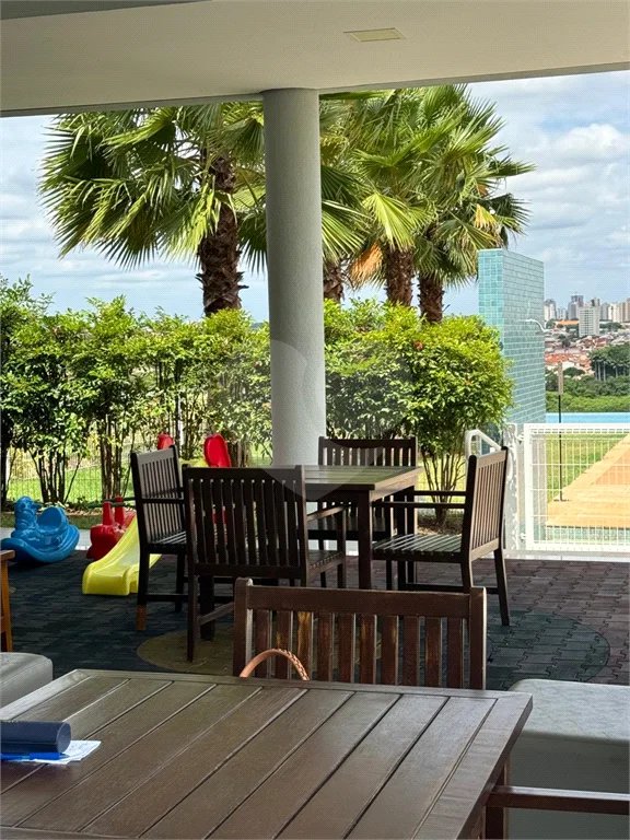 Casa térrea em estilo neoclássico com 3 suítes, no Condomínio Damha 2, na cidade de Piracicaba - SP.