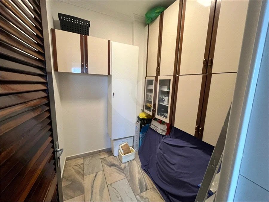 Apartamento Garden com 195 m² de Área Útil, 3 Dormitórios e 2 Vagas