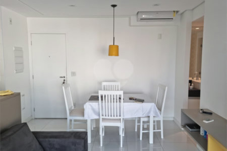 Apartamento á venda - Campo Belo
