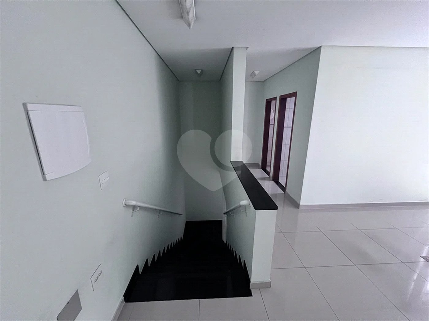 Prédio Comercial de Alto Padrão - 253m², 5 Salas, 5 banheiros , 3 Vagas , à venda na Moóca