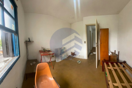 Casa à venda com 2 quartos em Jardim Alvorada, oportunidade para investidor