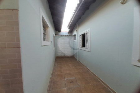 Casa à Venda no Residencial Eldorado - São Carlos
