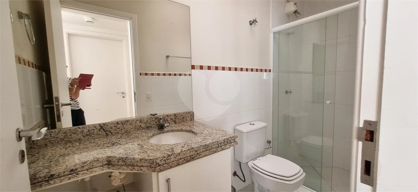 Lindo sobrado com 4 suites e piscina à venda, 365m², por R$ 2.450.000,00 no condomínio Villa Suiça, em Indaiatuba/SP.
