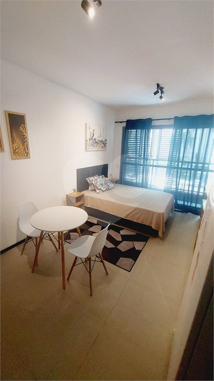 Studio com 27,61 m² a venda na Consolação com sacada