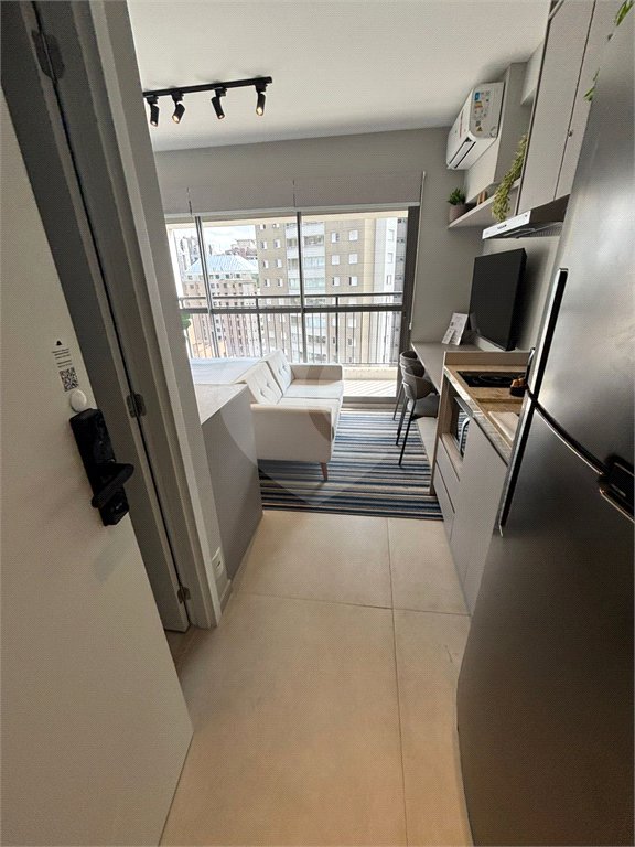 Studio mobiliado em andar alto com lazer completo em Indianópolis