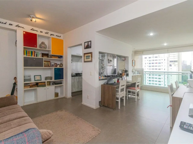 Apartamento à venda com 2 quartos, sendo 1 suíte,  em Alto da Boa Vista, São Paulo, SP