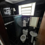 Casa térrea à venda no Douradinho com 2 quartos e edícula com mais dois quartos e 2 banheiros.