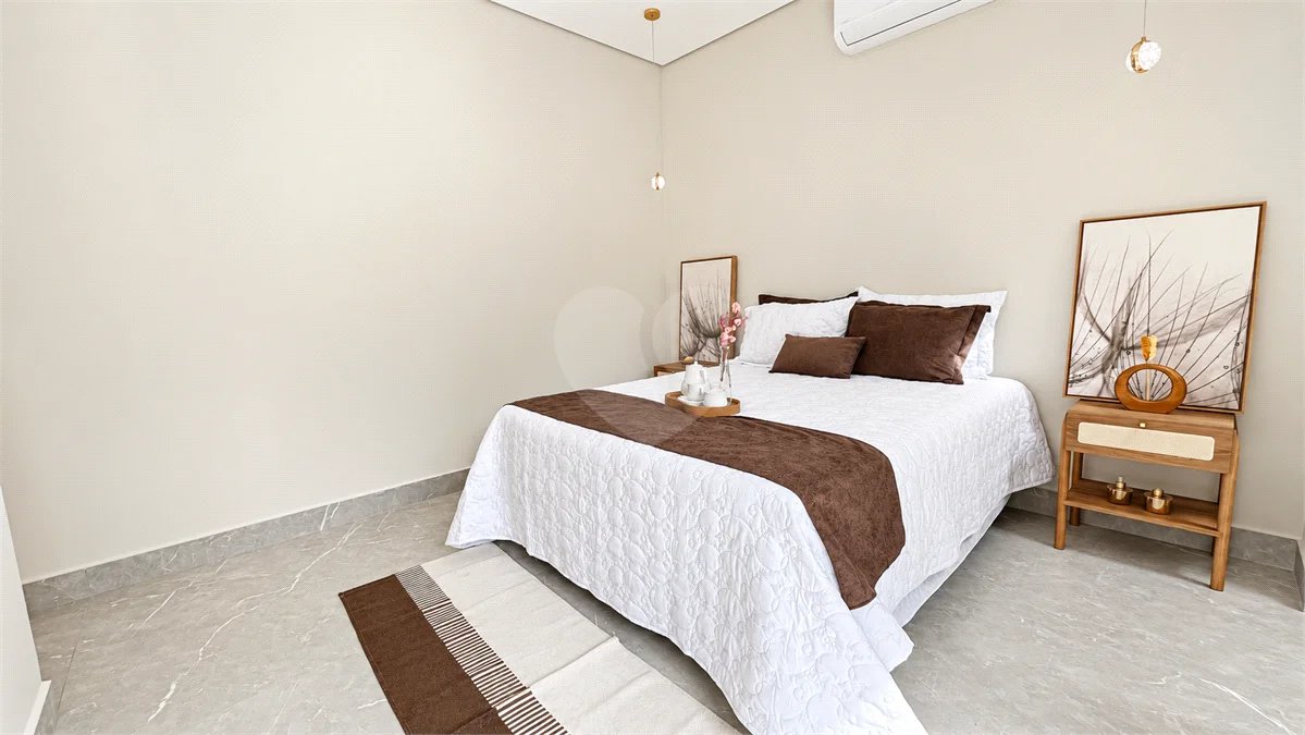 Indaiatuba - Casa condomínio Park Vista Real - AT : 200m - AC : 140m - Boiller Instalado - torneiras quentes - 3 quartos : sendo 1 suite - Suite - Ar Condicionado Samsung 12 Btu’s; arandelas de cabeceira , Dommus Closet . Esquadria , porta automática . 2 Quartos - Ar Condicionado Samsung 9 Bt