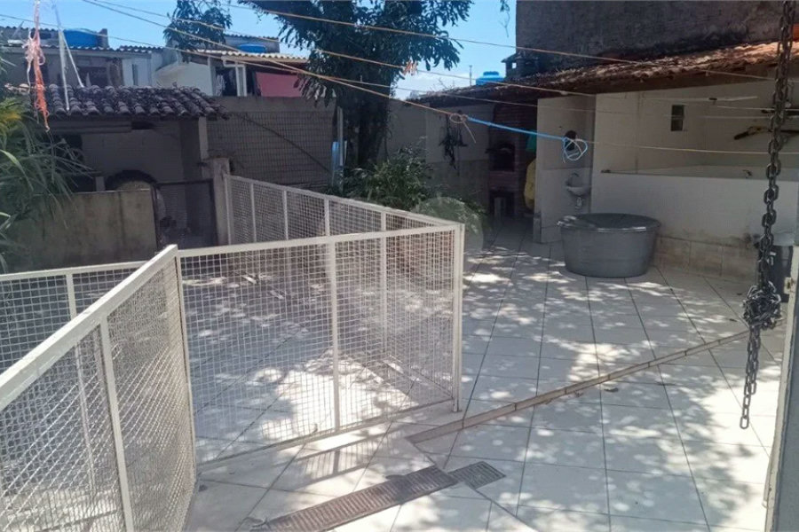 Ótimo sobrado à venda, ao lado do Roldão na Av. Cupece.