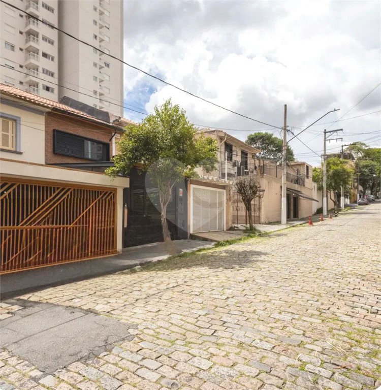 Casa com 150m², 4 quartos, 3 vagas, disponível para locação na Vila Clementino