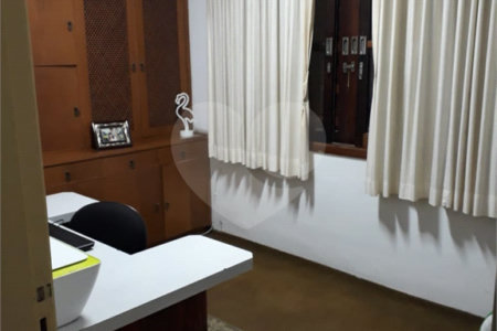 Casa à venda com 3 quartos, sendo 1 suíte, em Interlagos, São Paulo, SP