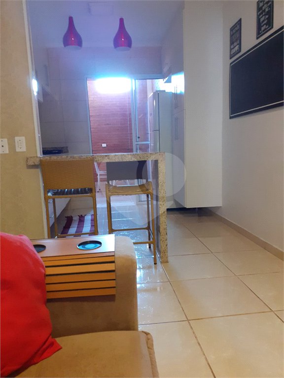 Casa térrea no Condomínio Moradas II.