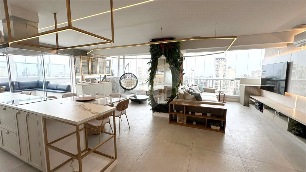 Apartamento de 140 m², 2 dormitórios sendo uma suìte, 3 vagas - Campo Belo/SP.
