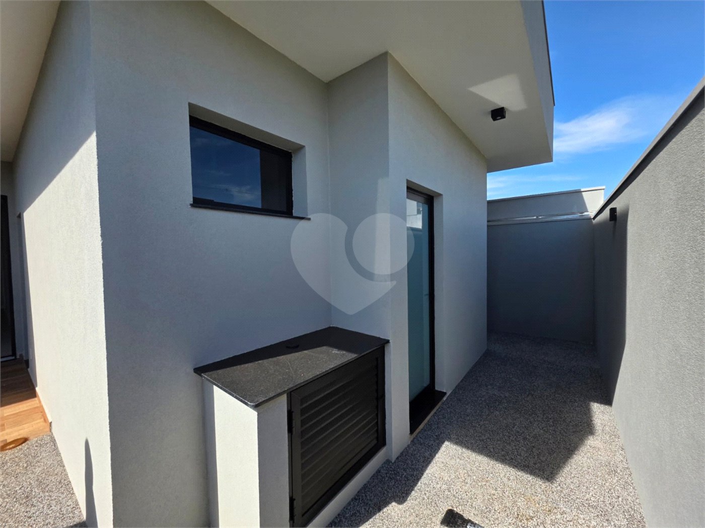 Casa Térrea 3 suítes e Closet no Residencial Villeneuve!