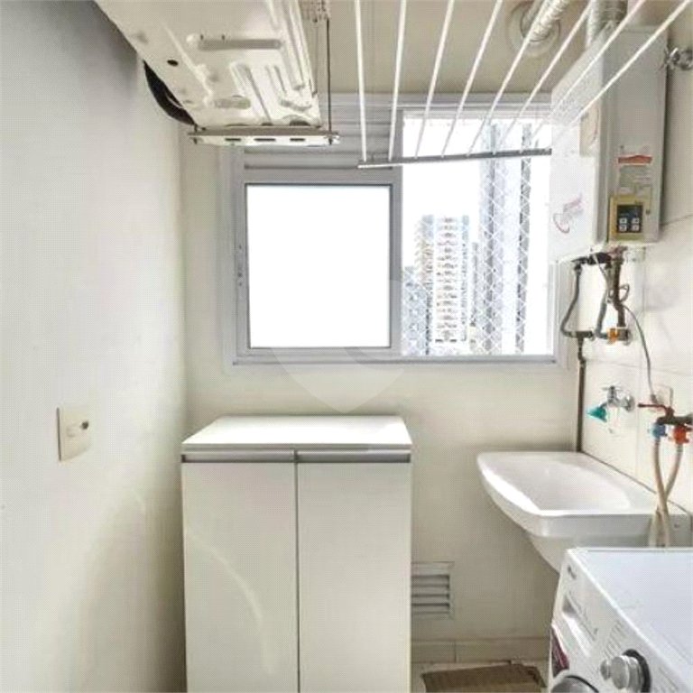 Apartamento no Ipiranga de 94m2 com 2 dorms, 1 suíte, 3 banheiros, 2 vagas. Estuda permuta.