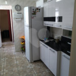 Apartamento duplex, espaçoso, ensolarado. Ideal para uma bela modernização.