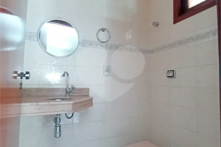 Casa a Venda no Condomínio Vista Alegre - Café em Vinhedo/SP