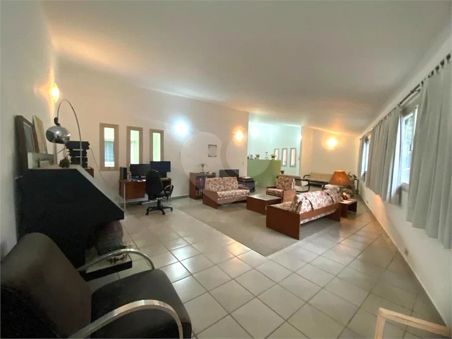 Casa térrea com 3 quartos para alugar no Jardim dos Estados, São Paulo - SP