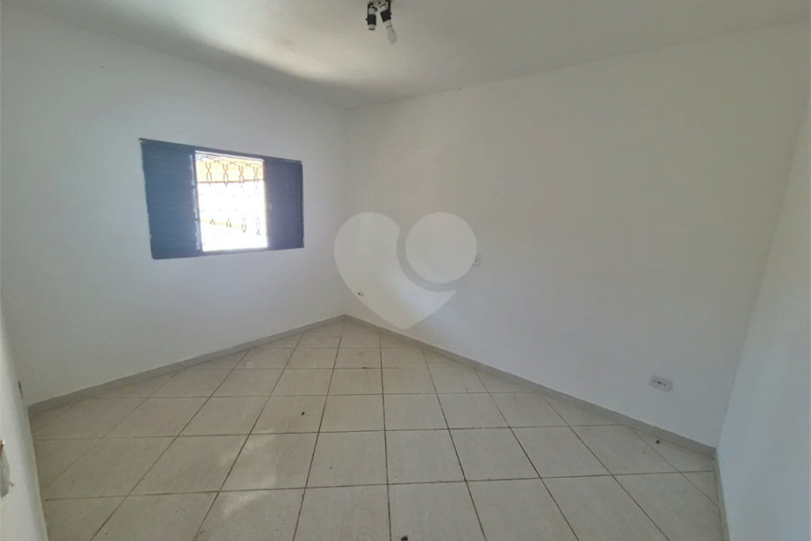 Dois imóveis em um terreno de 300 m² (12 x 25) - Com acesso independente