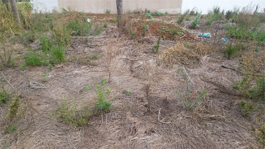 Lote no Jardim do Bosque, aceita financiamento ou aquisição de terreno e construção .