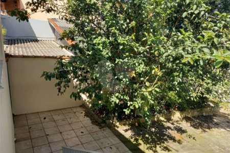 Casa com 147m² , 2 dormitórios , sendo 1 suíte , 2 vagas , à venda , no Parque das Nações , em Santo André.