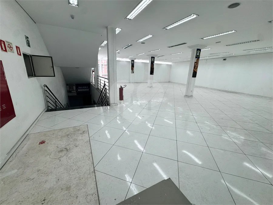 PRÉDIO COMERCIAL DE 944 M² PARA LOCAÇÃO | LOCALIZAÇÃO ESTRATÉGICA, GRANDE VISIBILIDADE E EXCELENTE POTENCIAL COMERCIAL