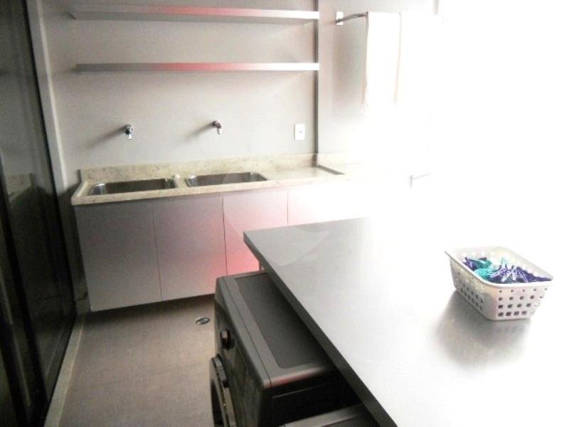 Apto Studio 32m2 - Metrô Saúde - Bom p/Investidor