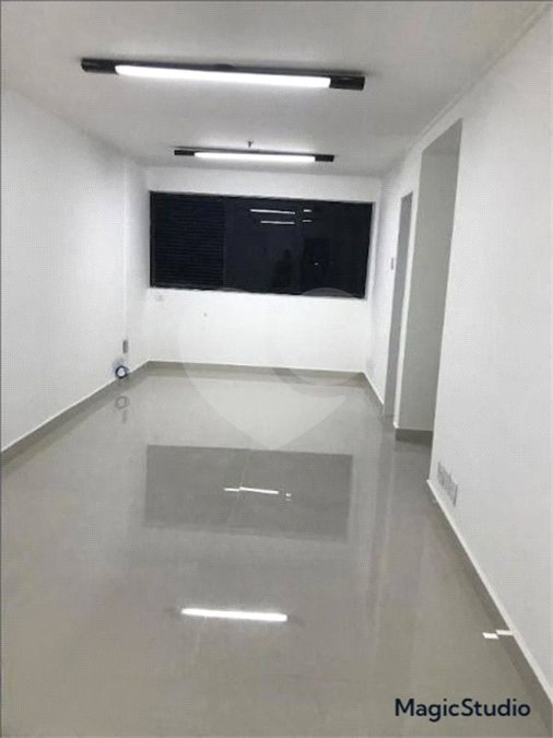 Sala comercial com 38m², 1 vaga de garagem, à venda na Vila Mariana