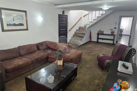 Casa à venda com 3 quartos, sendo 1 suíte, em Jabaquara, São Paulo, SP
