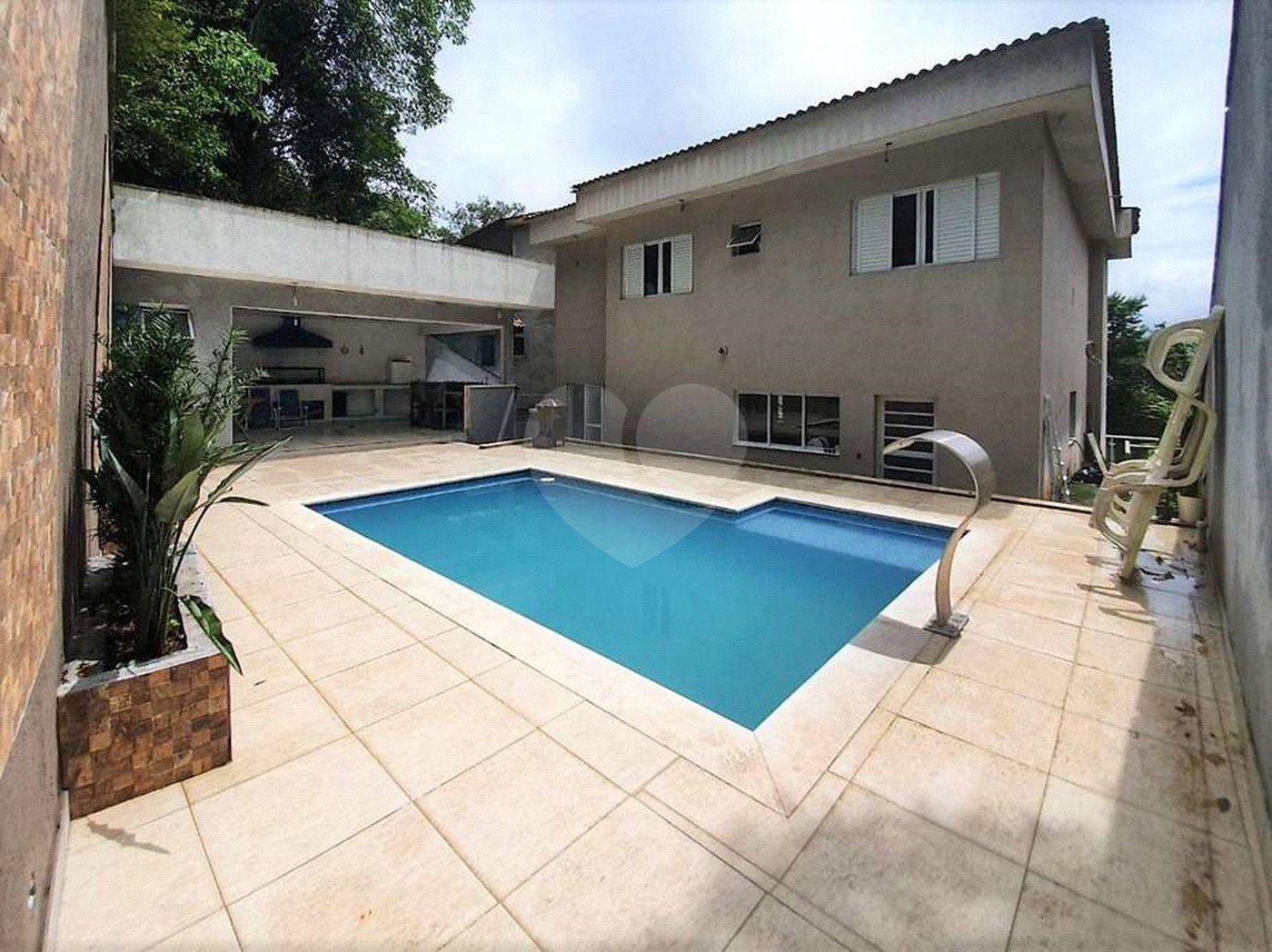 Casa de Alto Padrão à Venda e Locação - Condomínio Vila Verde