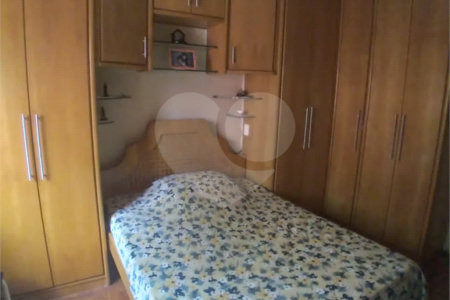 Casa + salão comercial na Vila Vista Alegre