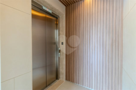 Apartamento para venda em Moema com 3 quartos, sendo 3 suítes, 2 vagas, 149 m²