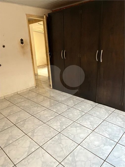 Casa Ampla e Versátil na Vila Marcelino — Excelente Espaço e Pronta para Ocupação Imediata!