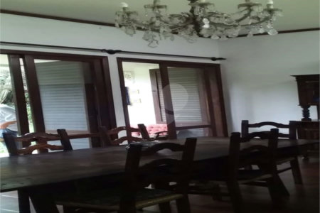 Casa Térrea à venda com 4 quartos, sendo 1 suíte, em Granja Julieta, São Paulo, SP