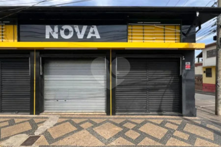 Salão Comercial para Locação | Esquina no Centro de Salto/SP