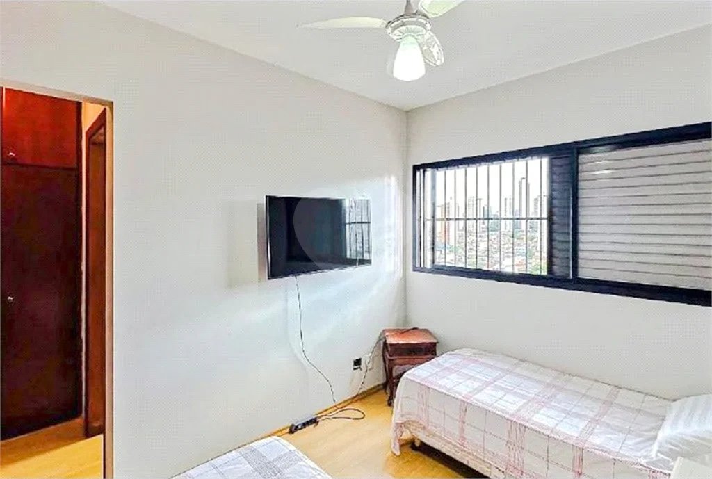 Apartamento à venda 4 dormitórios, 4 banheiros, 3 vagas, depósito. 2 aptos por andar. Torre única.No Anália Franco.