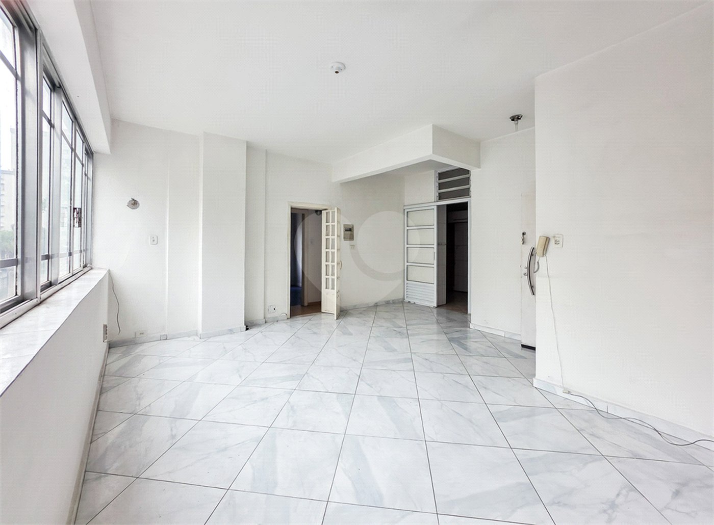 Apartamento - Bela Vista - 2 Quartos / Dormitórios - Venda / Compra