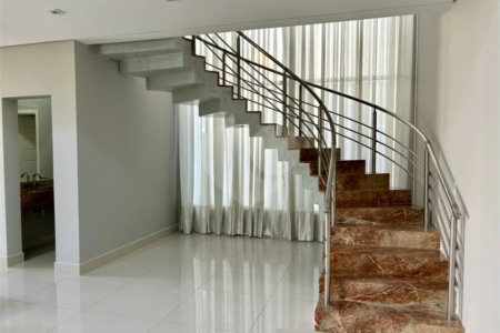Excelente Sobrado