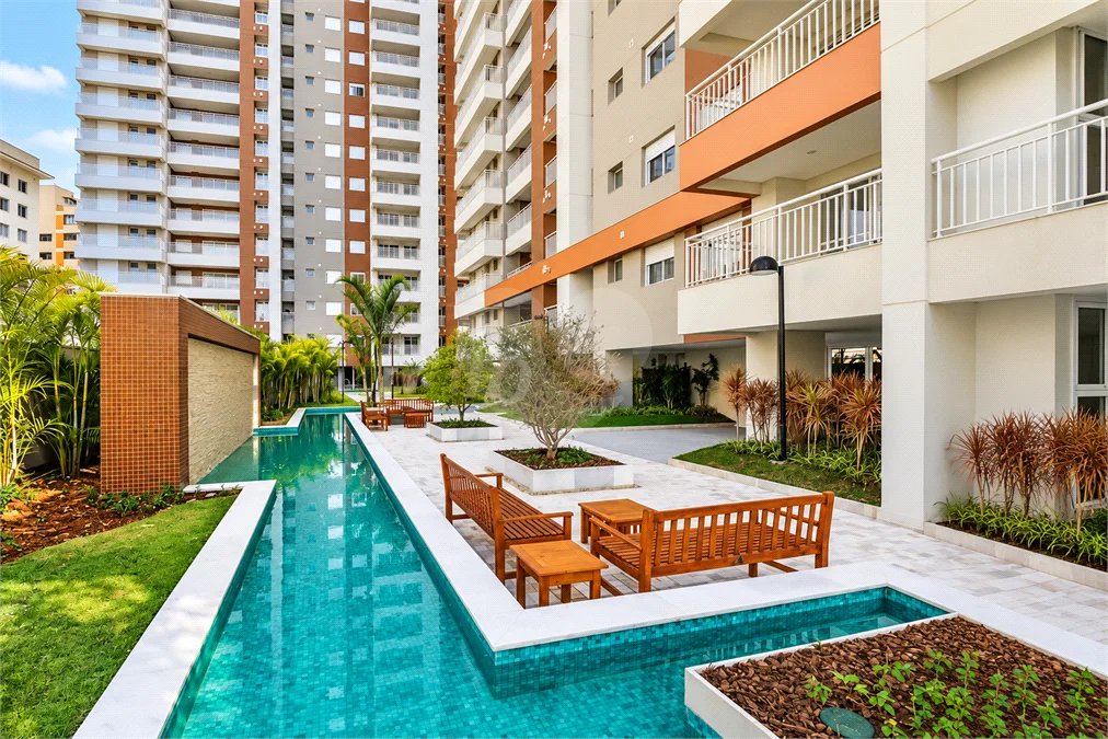 Apartamento de 127 m² em andar alto, com vista livre, 3 suítes planejadas, sacada gourmet envidraçada, 2 vagas e lazer completo, próximo ao Shopping Golden Square e à Avenida Kennedy.
