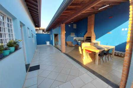 Sobrado à venda com 5 quartos, sendo 1 suíte,  em Terra Nobre, Louveira, SP