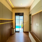 Casa Térrea Evidências - Indaiatuba/SP - R$ 1.950.000,00 - Área Total 307,33 m² - Área Construída 201,90 m² - TÉRREA - 03 suítes sendo a master com closet; Escritório; Lavabo; Cozinha com cooktop, forno, micro-ondas e coifa; Móveis planejados na hall de entrada, sala, escritório, cozinha, gourmet, s