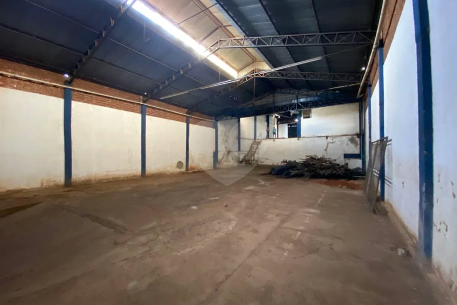 Terreno e Barracão comercial à venda ou locação, no bairro Santa Rosa - Piracicaba/SP.