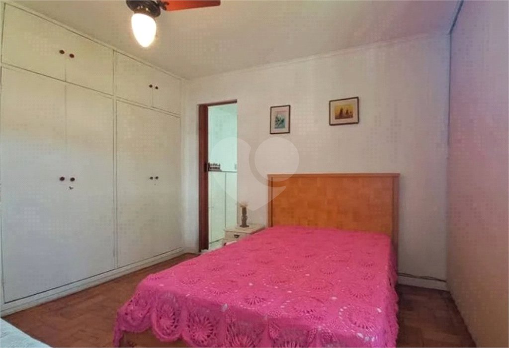 Sobrado à venda 241m² na Vila Mariana 04 dormitórios, 01 suíte e 03 vagas.