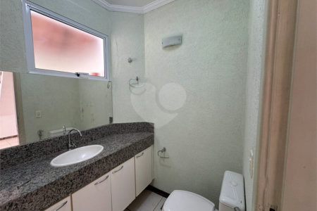 Casa á venda, com 3 dormitórios, no bairro Planalto paraíso em São Carlos.